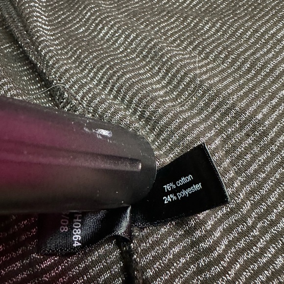 Beautiful silver and black limited top - Picture 6 of 8